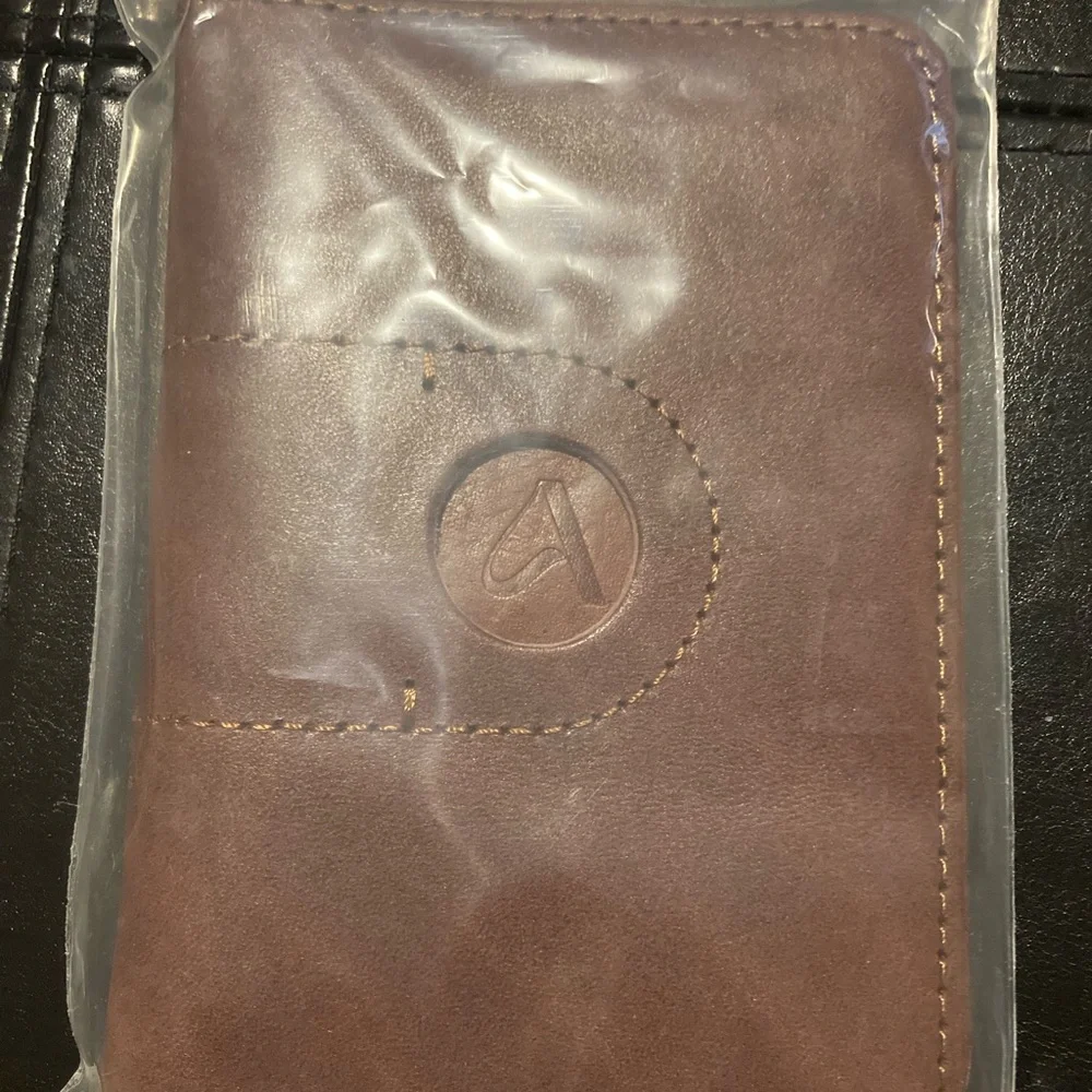 Passport Men’s Case Genuine Leather Color Brown
